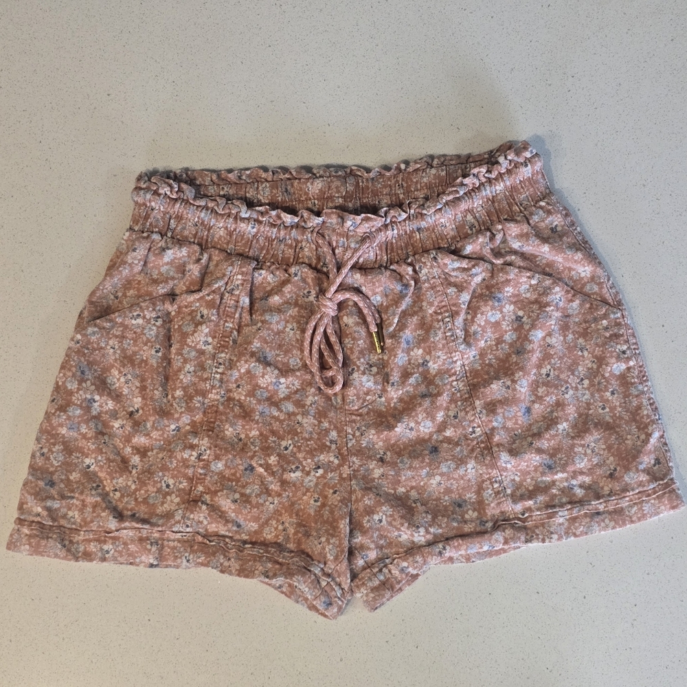 Pink Floral Drawstring Women’s Shorts